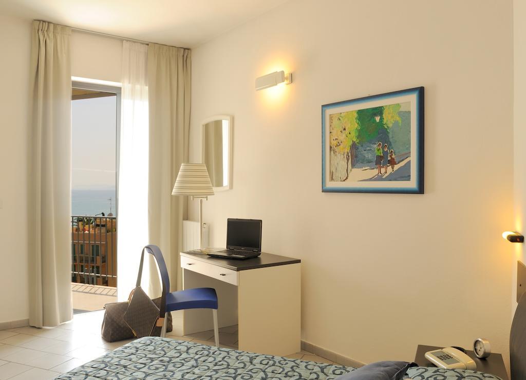 Residence Mediterranee Pietra Ligure Room photo